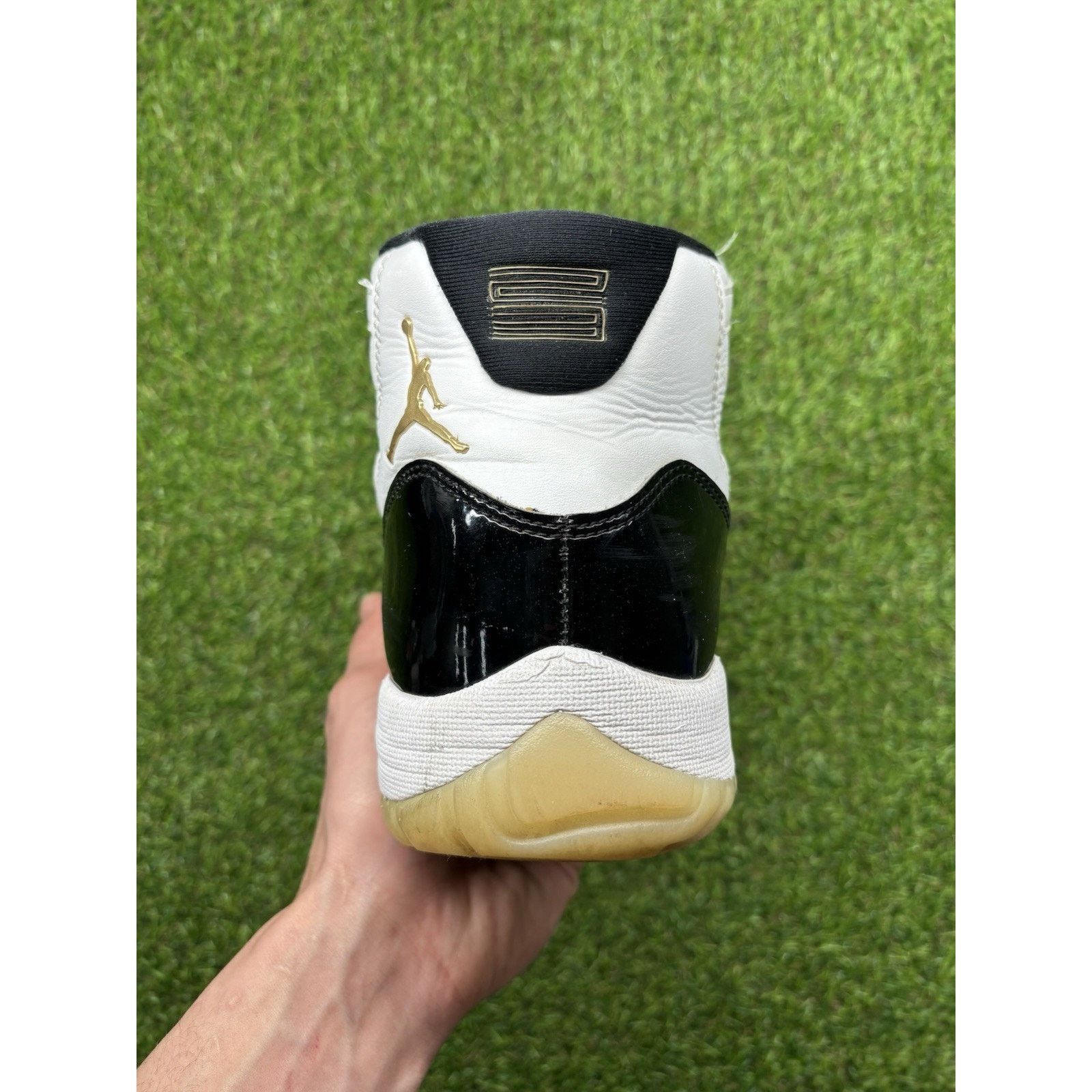 Jordan 11 Retro Mid Gratitude / Defining Moments