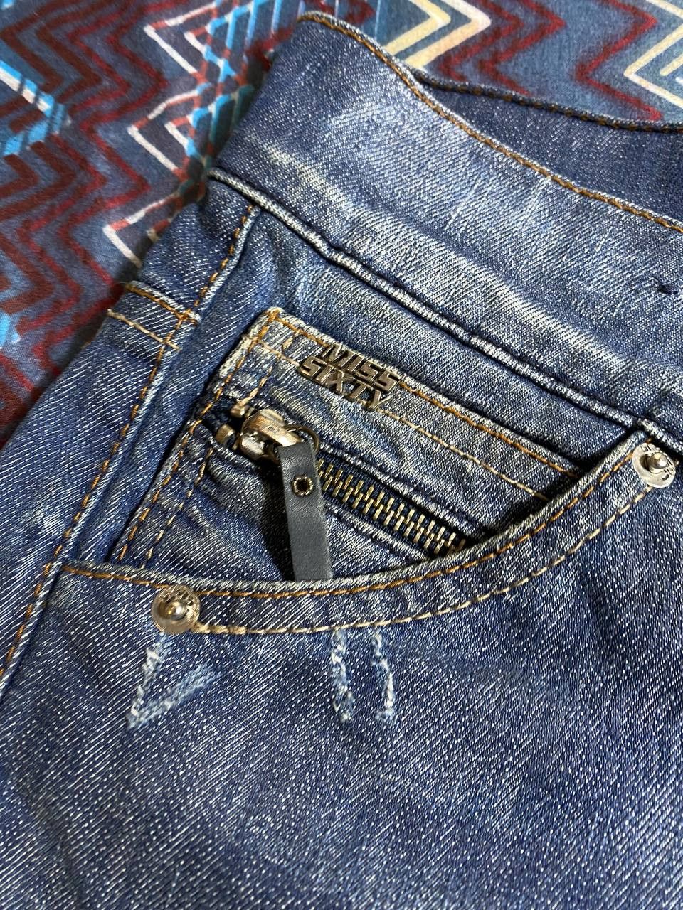 Miss Sixty × Vintage Vintage Miss Sixty Light Wash Jeans Size 25" / US 0 / IT 36 - 5 Thumbnail