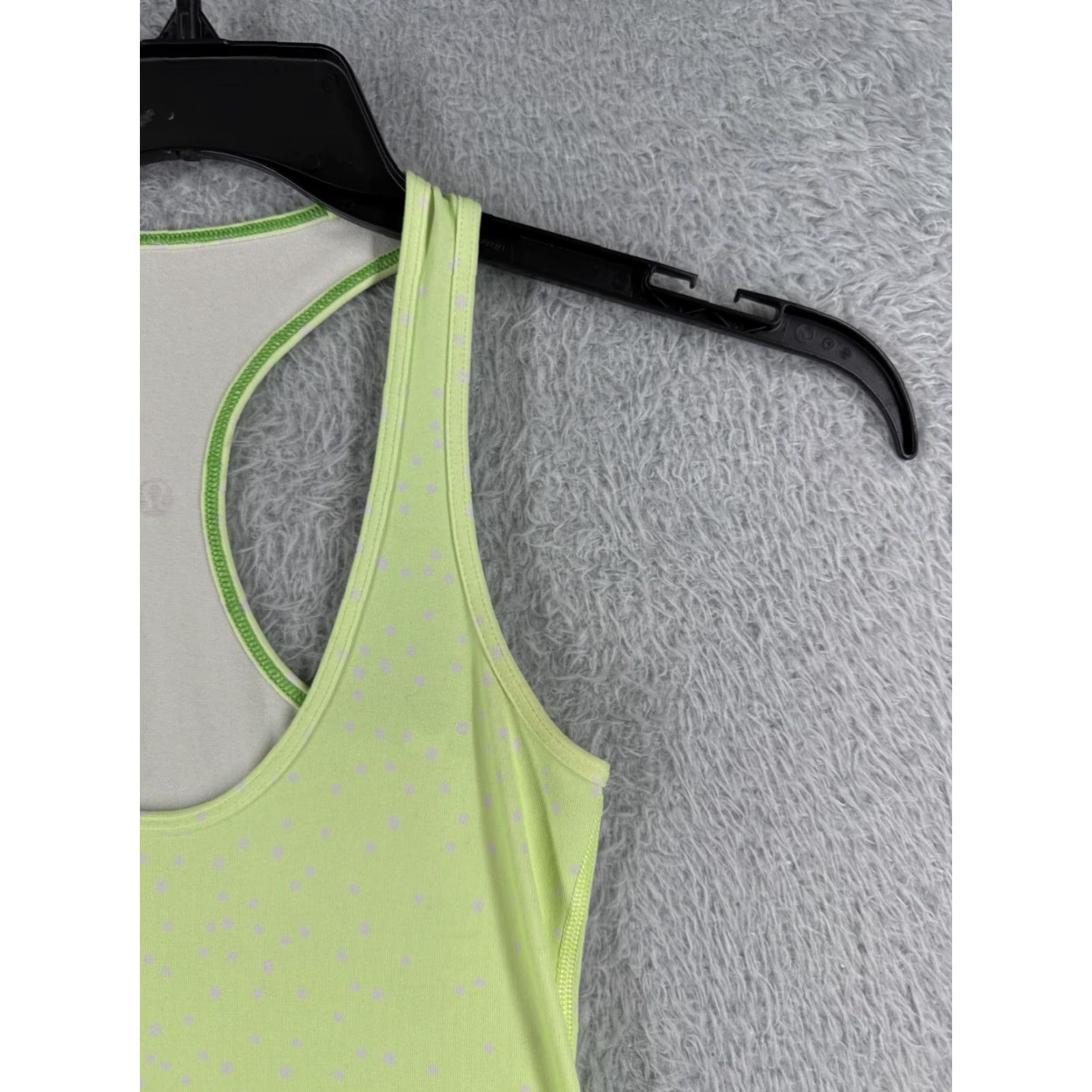 Lululemon Lululemon Shirt Women Green Polka Dot Racerback Light Luon Gym Yoga Sleeveless Tank Adult Small (Size 2) Paperless?? Size XS / US 0-2 / IT 36-38 - 2 Thumbnail