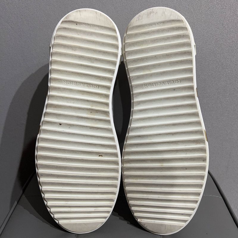 Louis Vuitton Louis Vuitton Stylish White Leather Sneakers - Size US 6.5 / EU 39-40 - 4 Thumbnail