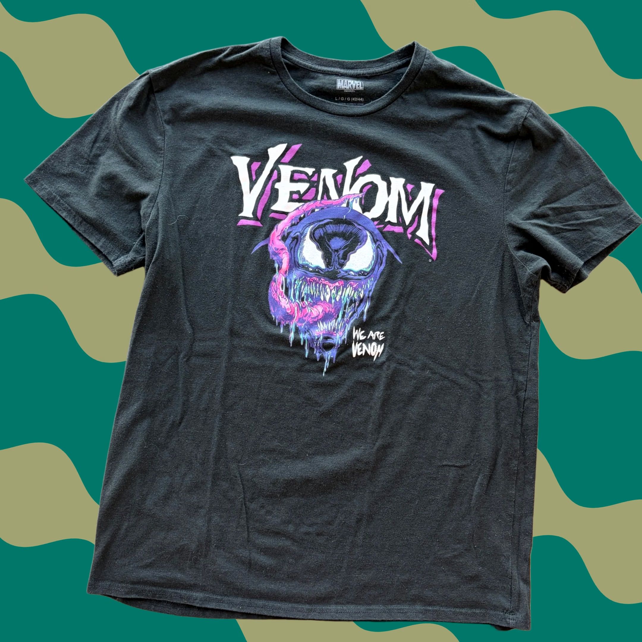 Vintage VINTAGE Venom Purple Smoke Short Sleeve Black Graphic Tee Mens L Shirt Size US 33 - 1 Thumbnail