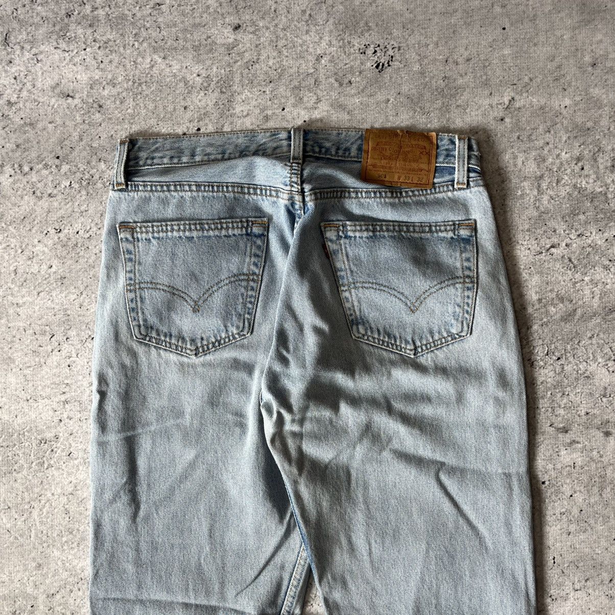 Levi's Levis 501 denim jeans 33x32 baby blue 90s made jn usa Size US 33 - 3 Thumbnail