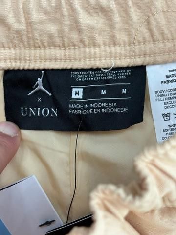Jordan Brand Air Jordan x Union "M J Pant" (White Onyx) Size US 31 - 5 Thumbnail