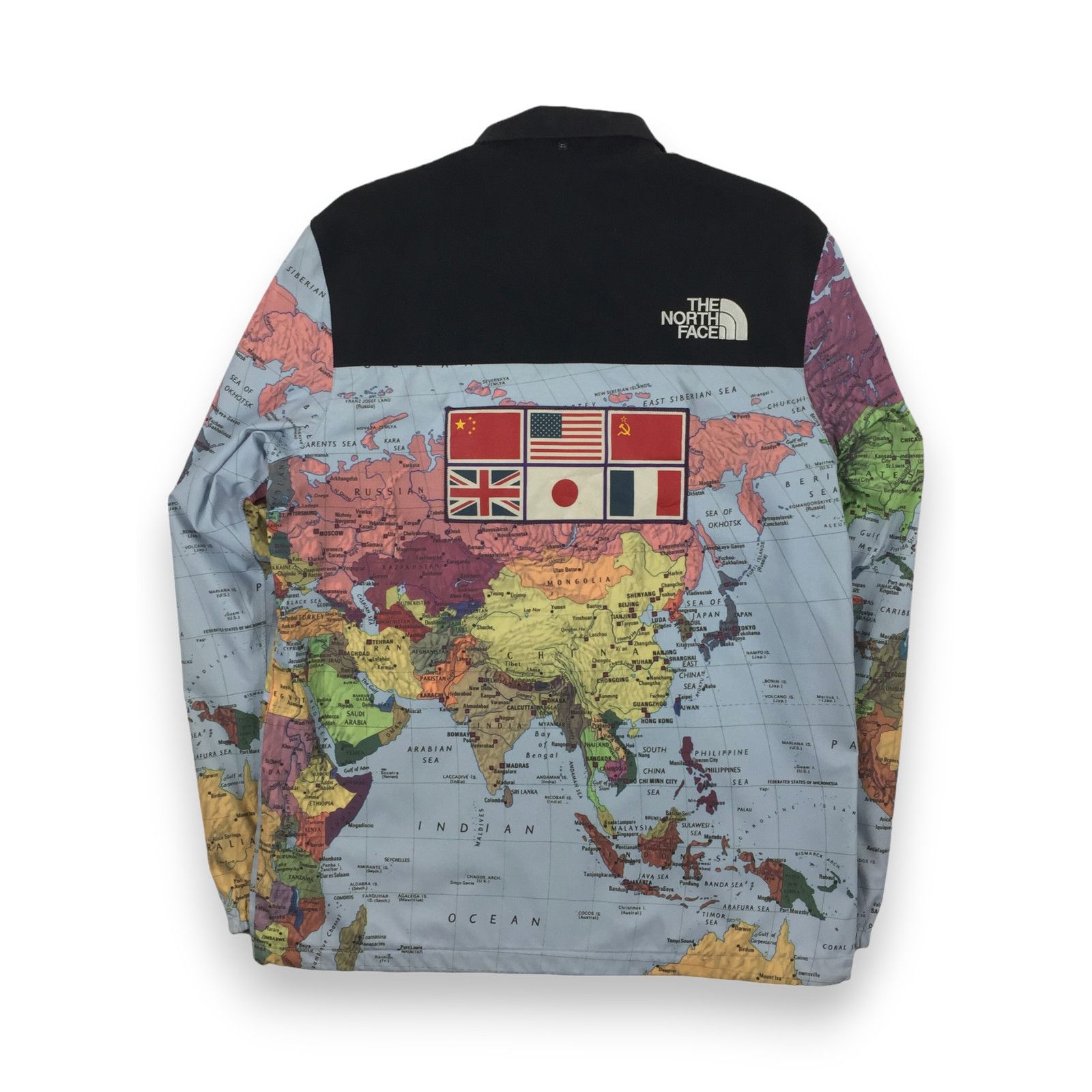 Supreme 2014 Supreme x The North Face Maps Atlas Expedition Coach Size US M / EU 48-50 / 2 - 2 Thumbnail