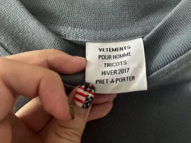 Vetements Vetements Bulletproof Long Sleeve Size US S / EU 44-46 / 1 - 4 Thumbnail