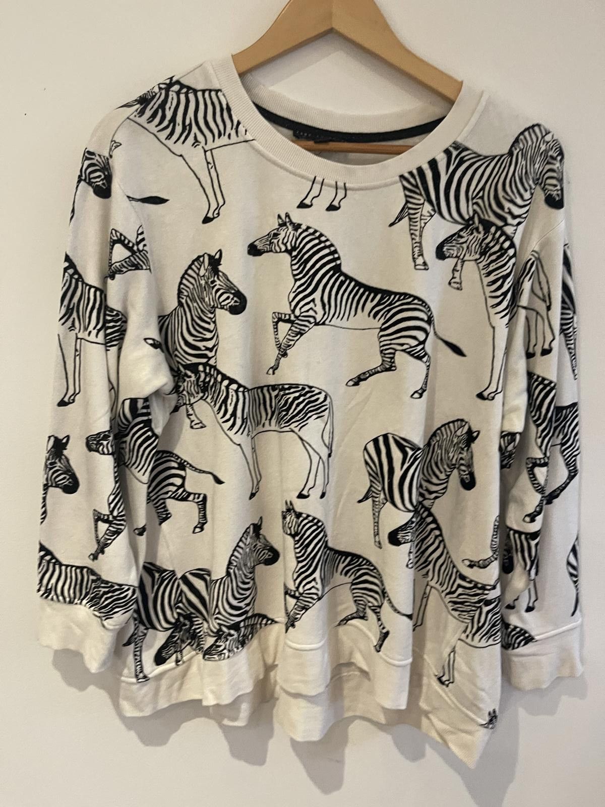 Designer Zebra sweater Size XXL / US 16-18 / IT 52-54 - 1 Thumbnail