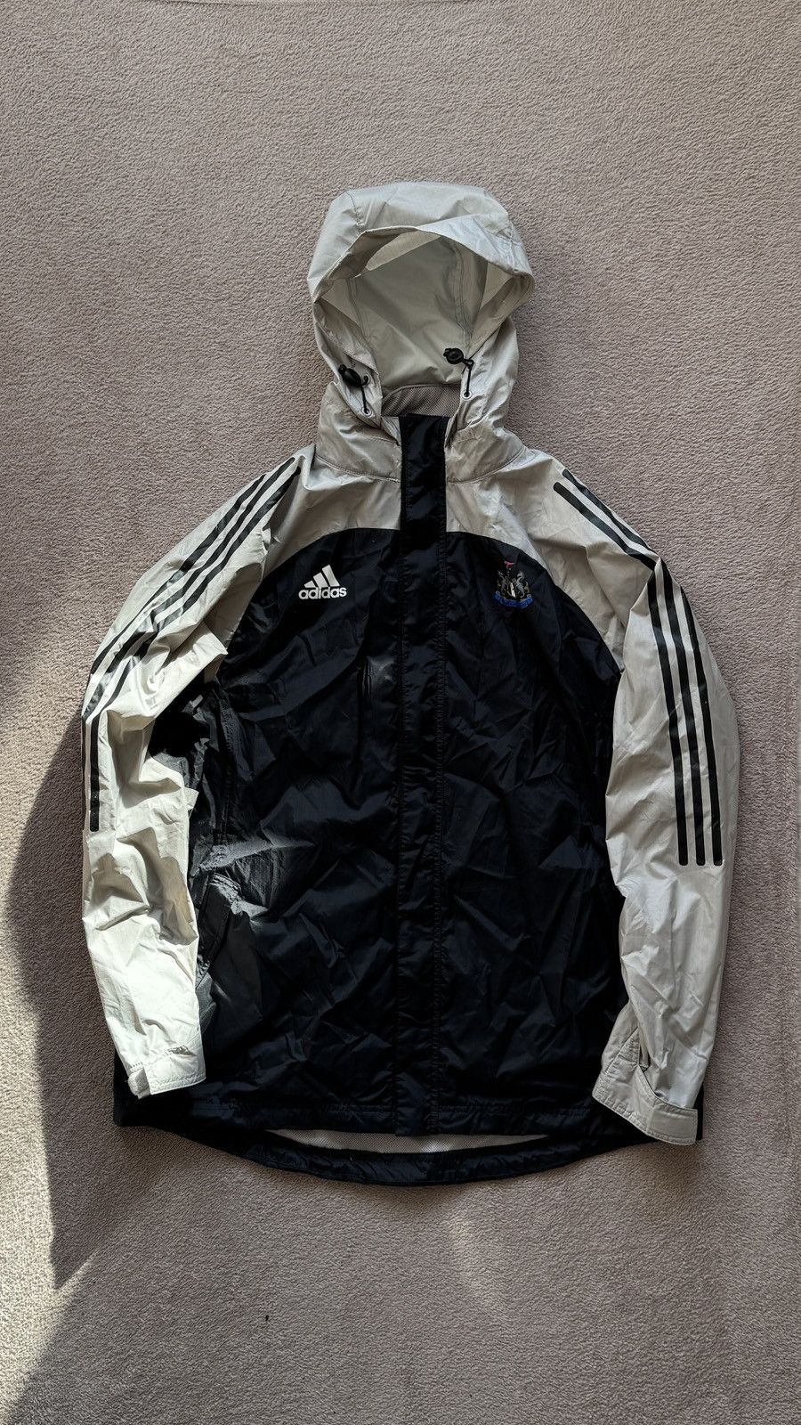 Vintage Vintage Adidas Newcastle United 2002 Training Rain Jacket Size US L / EU 52-54 / 3 - 1 Thumbnail