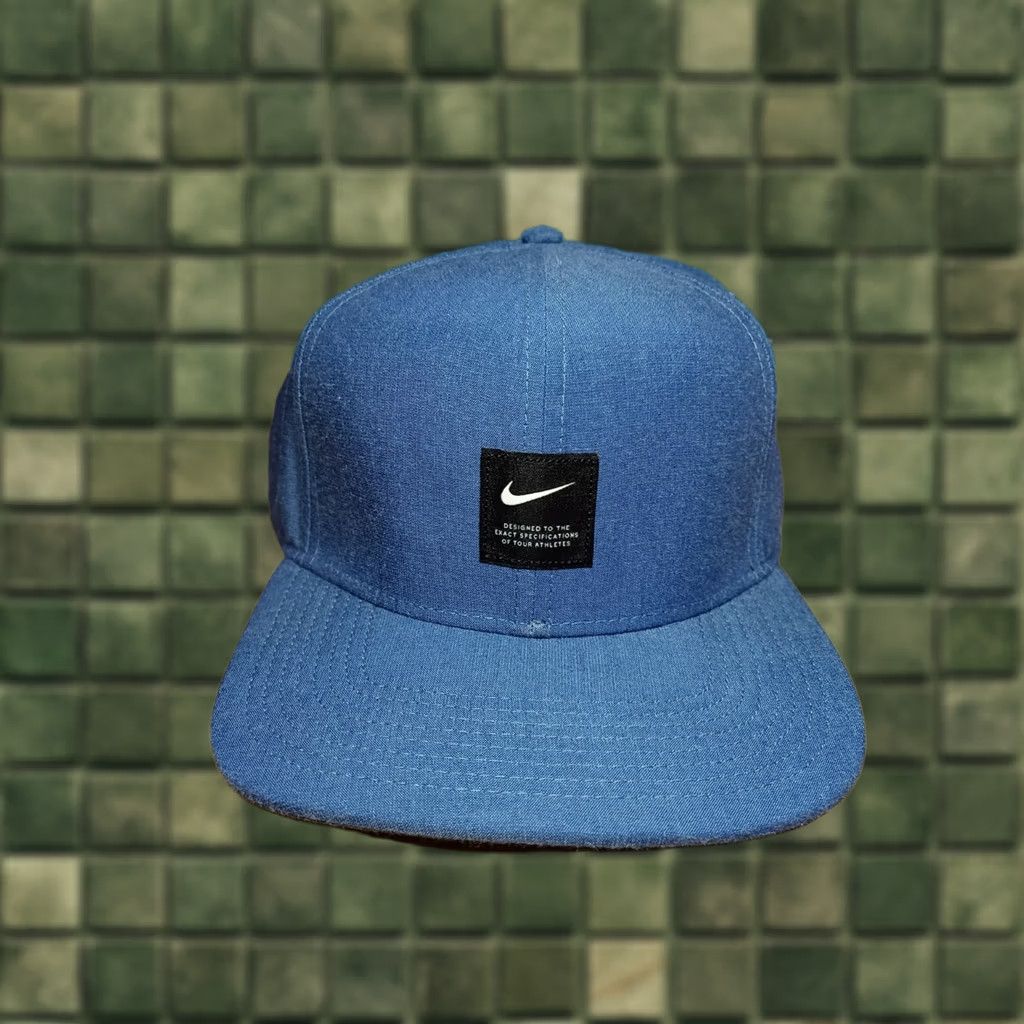 Nike VINTAGE Nike Hat Strapback Cap Dri Fit Blue Engineered Performance Size ONE SIZE - 1 Thumbnail