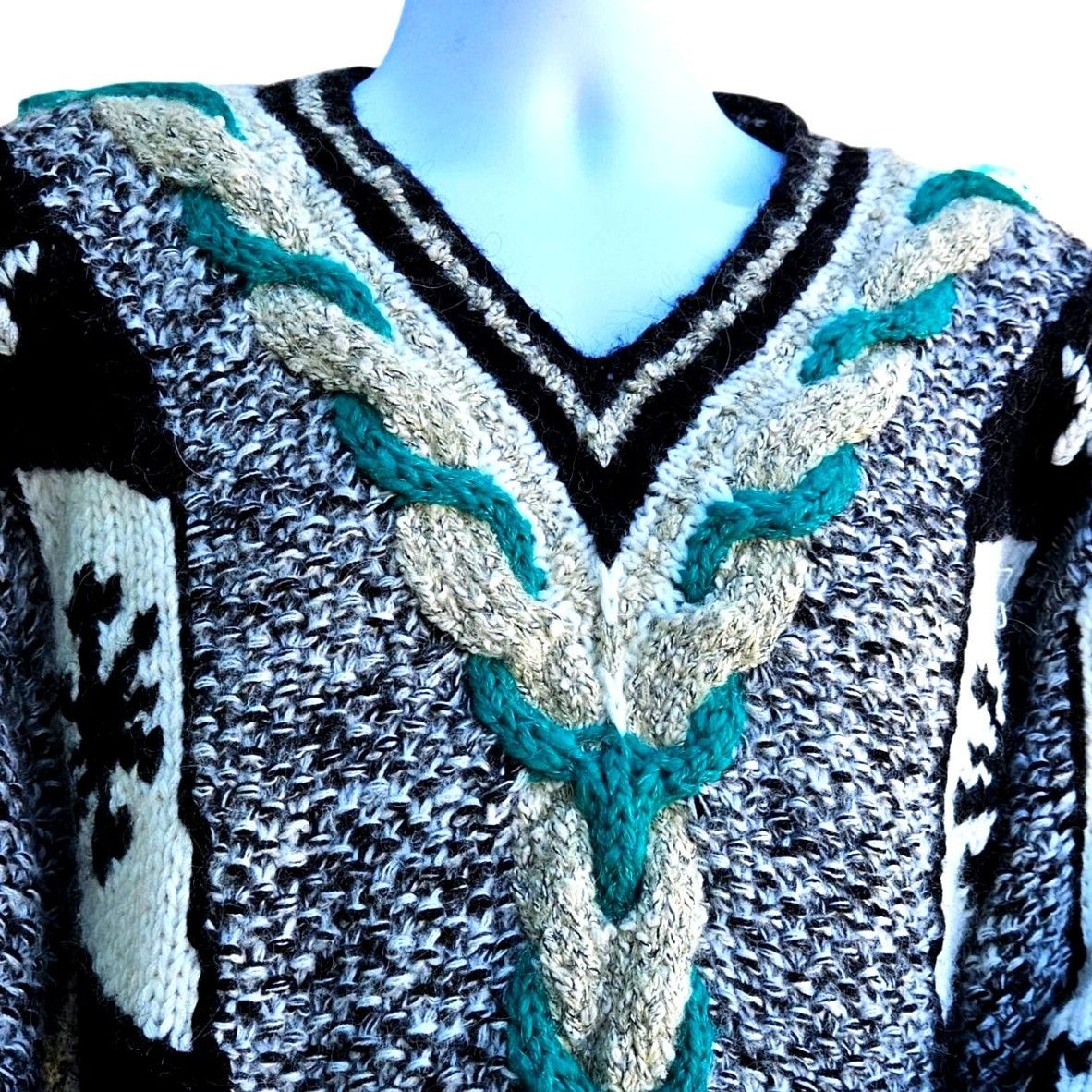 Vintage 1980s Novo Knit Sweater Mohair Blend V Neck Graphic