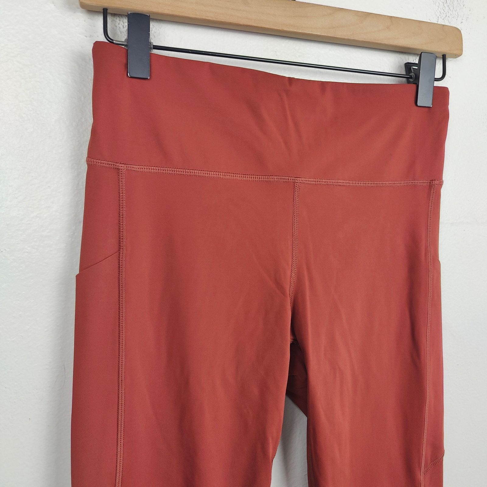 Vuori Vuori Studio Pocket Leggings Womens Small Deep Rust Red Size 28" / US 6 / IT 42 - 2 Thumbnail