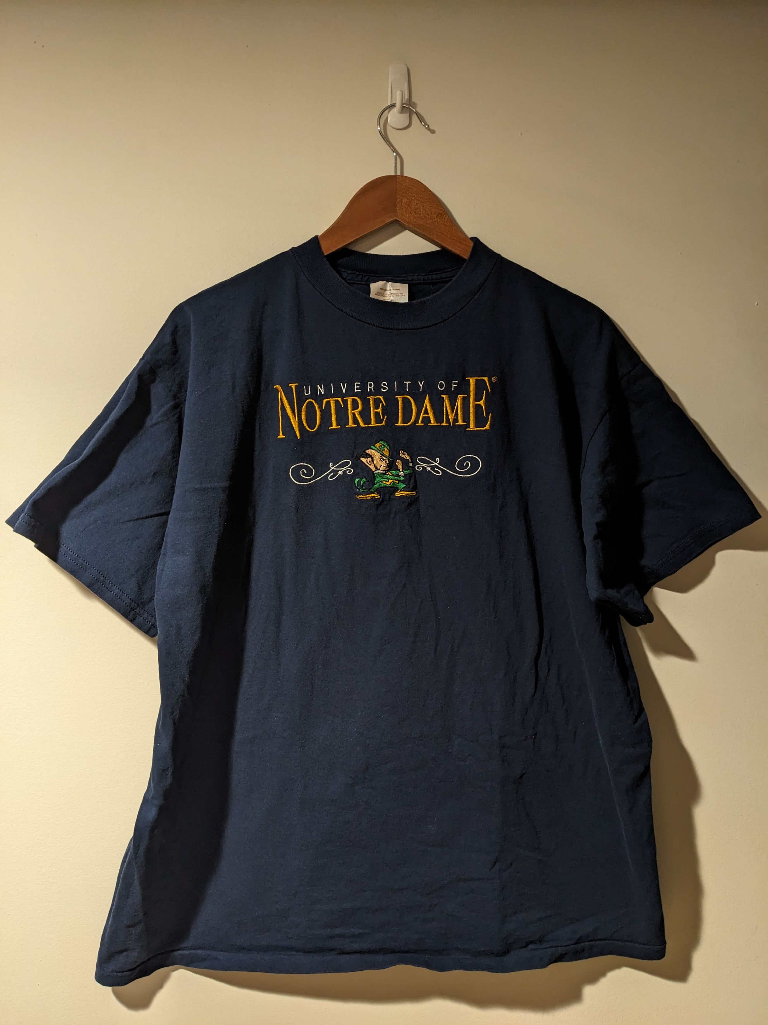 Vintage Vintage 90s University of Notre Dame Fighting Irish T-Shirt Size US XL / EU 56 / 4 - 1 Thumbnail