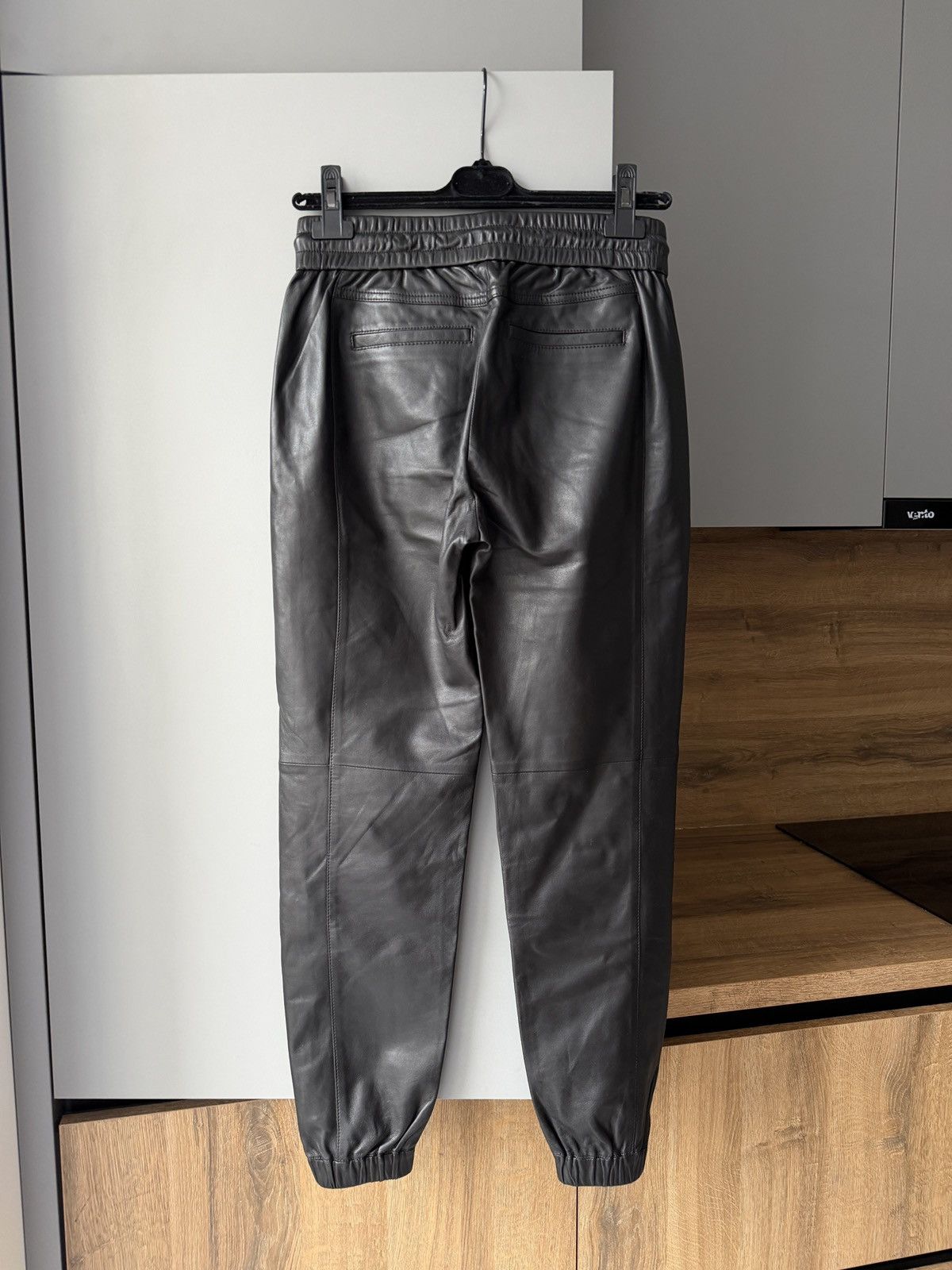 Saint Laurent Paris Saint Laurent Paris Black Leather Jogger Trousers Size 25" / US 0 / IT 36 - 7 Thumbnail