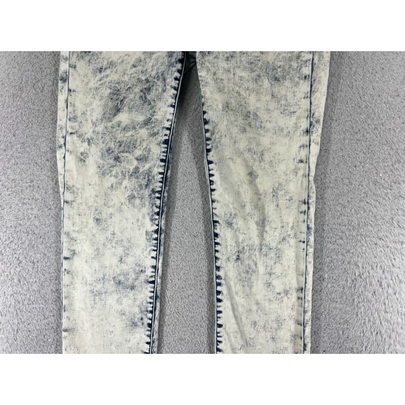 Calvin Klein Calvin Klein Jeans Women Blue Denim Ultimate Skinny Acid Wash 29 Inseam 30 Zip 5-Pocket Design Regular Stretch Size 29" - 3 Thumbnail