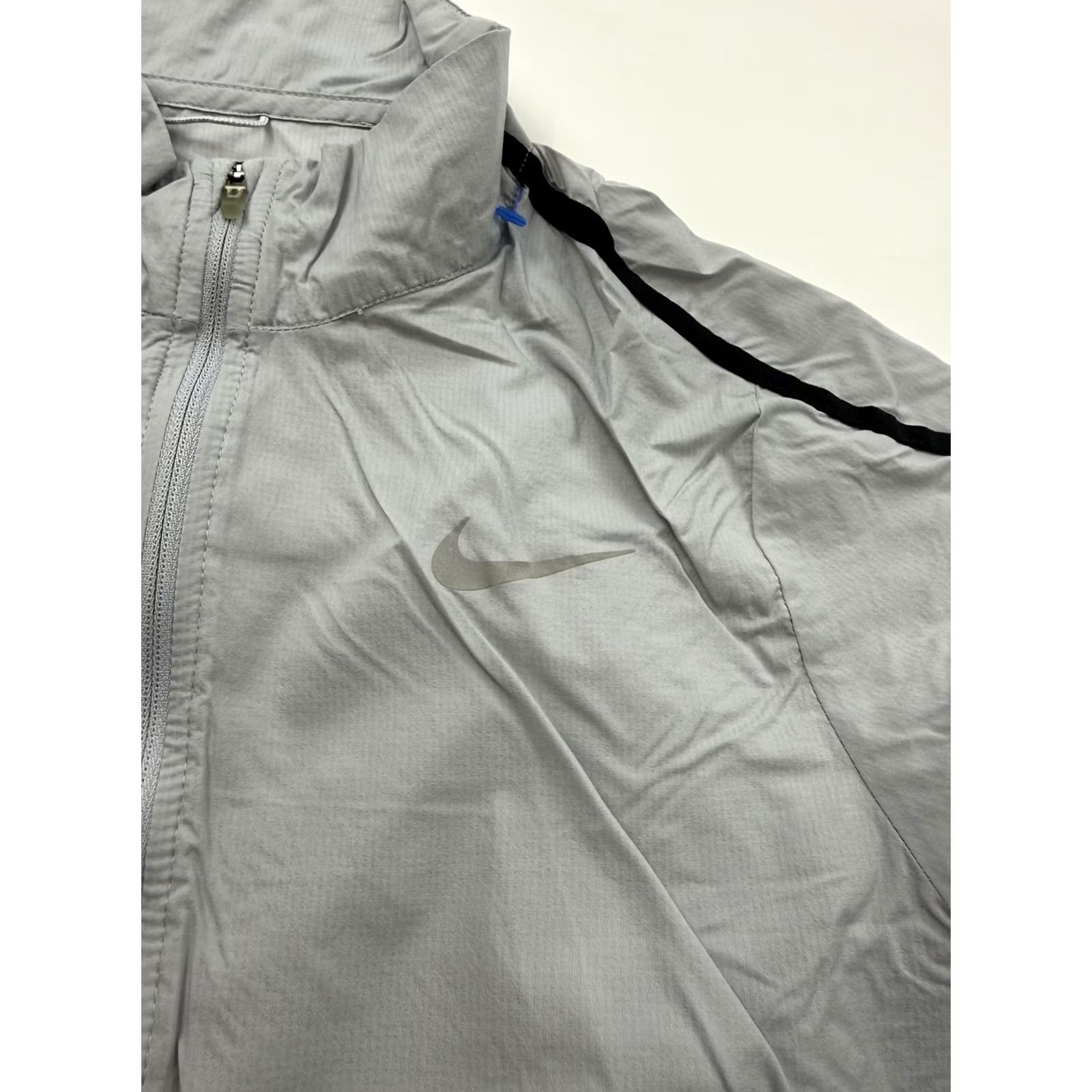 Nike Nike Jacket Womens Small Gray Full Zip Running Windbreaker Lightweight Size S / US 4 / IT 40 - 4 Thumbnail
