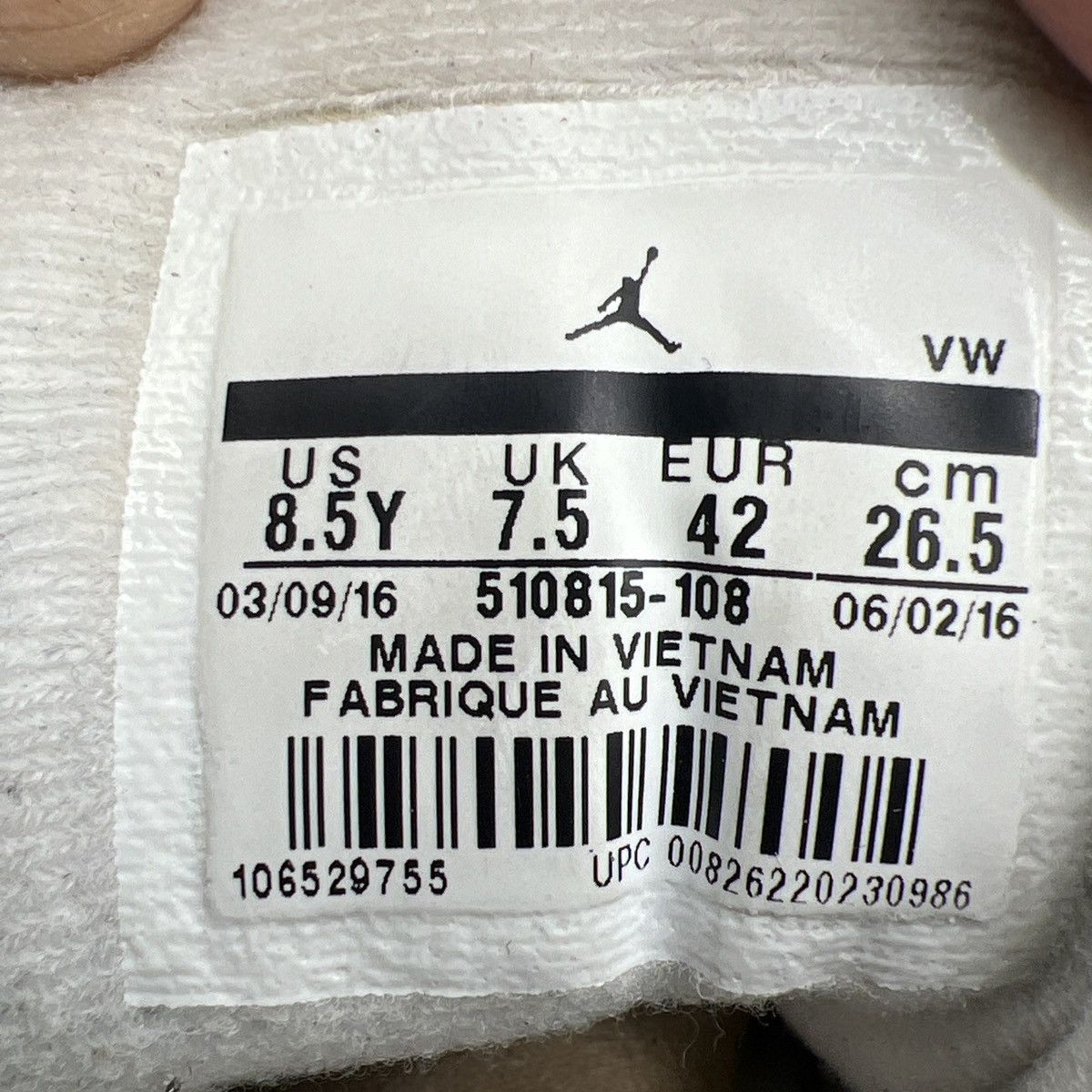 Jordan Brand Air Jordan 12 wolf grey Size US 8.5 / EU 41-42 - 9 Thumbnail