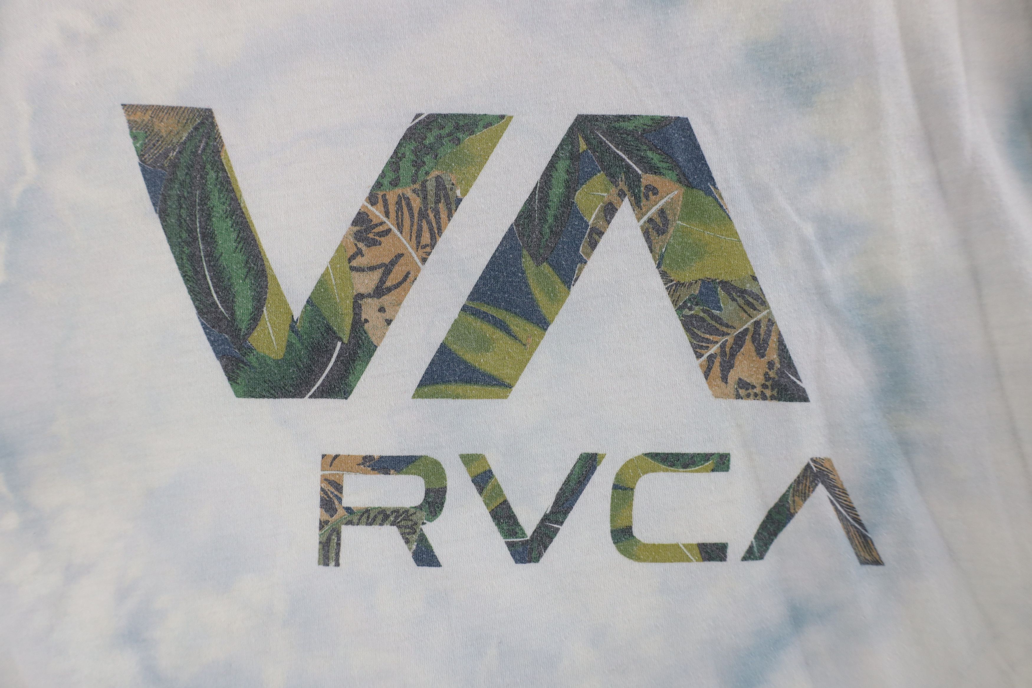RVCA × Vintage RVCA Ruca Skateboarding Spell Acid Wash Flower Knit T-Shirt Size US M / EU 48-50 / 2 - 4 Thumbnail