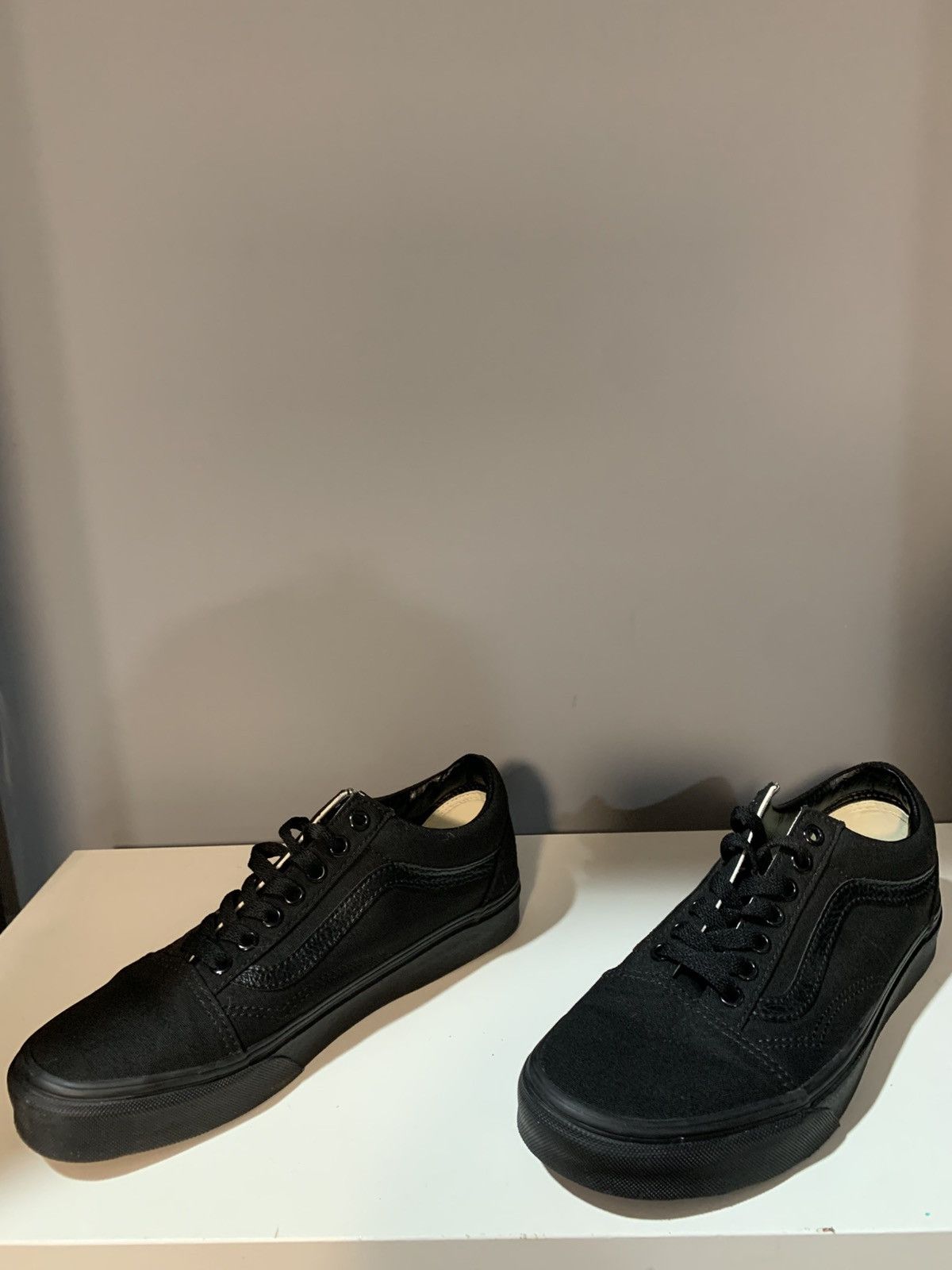 Vans Vans Sk8-Hi "Triple Black" Size US 7 / EU 40 - 1 Thumbnail