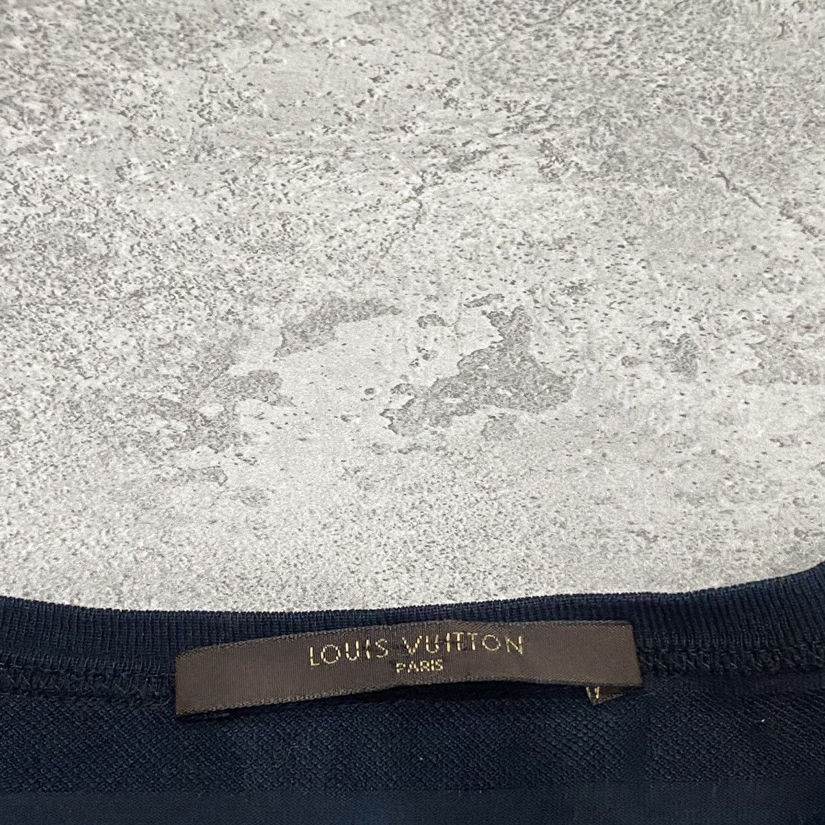 Louis Vuitton Louis Vuitton Navy Long Sleeve T Shirt Size US S / EU 44-46 / 1 - 5 Thumbnail