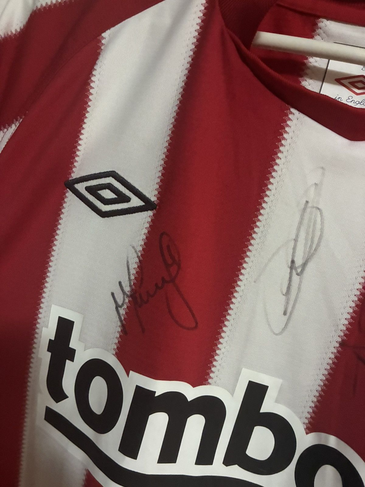Umbro Sunderland AFC 2010-12 Home Jersey – Multi-Signed – Umbro Size US L / EU 52-54 / 3 - 6 Thumbnail