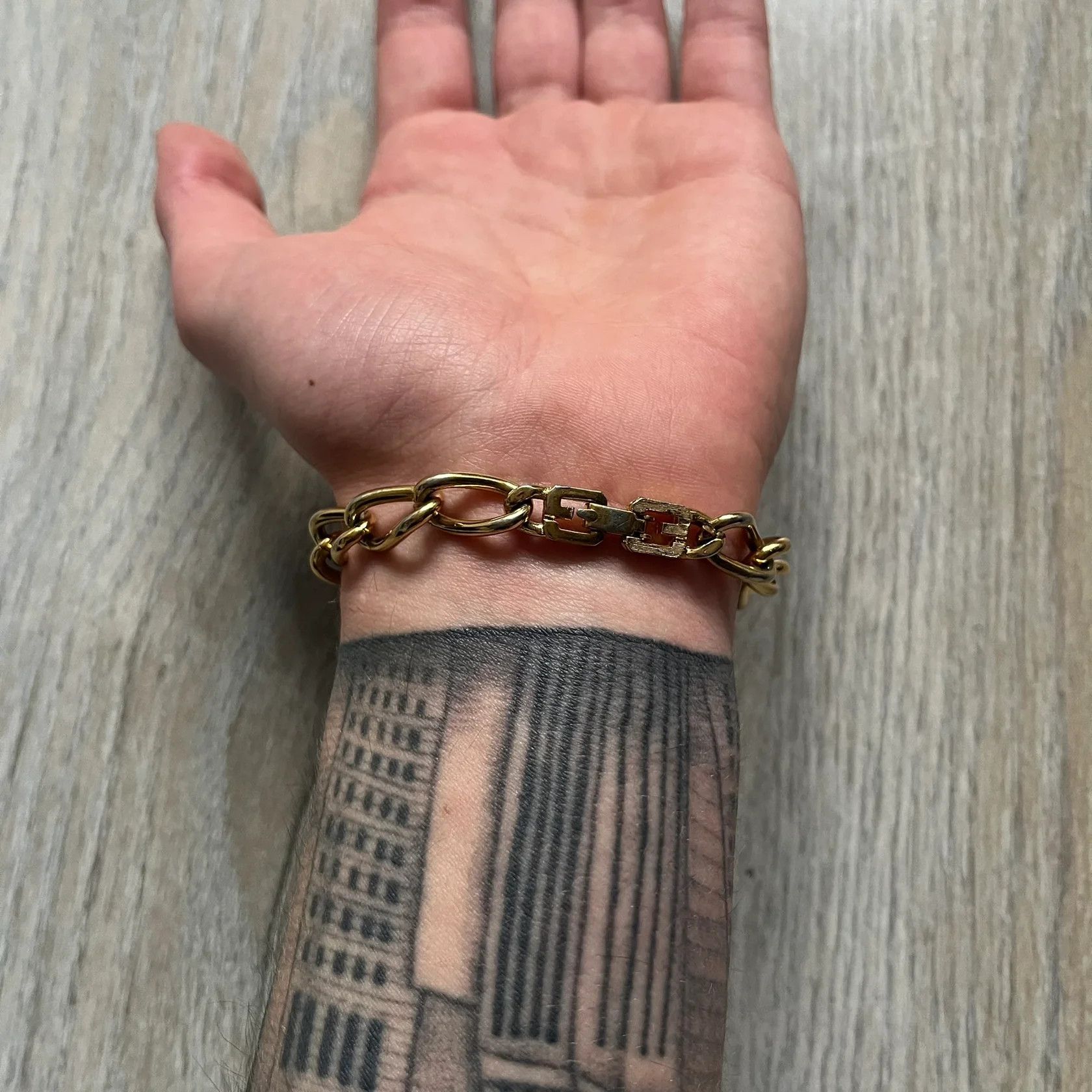 Givenchy Givenchy Gold-Tone Crystal Pavé Link Bracelet Size ONE SIZE - 4 Thumbnail