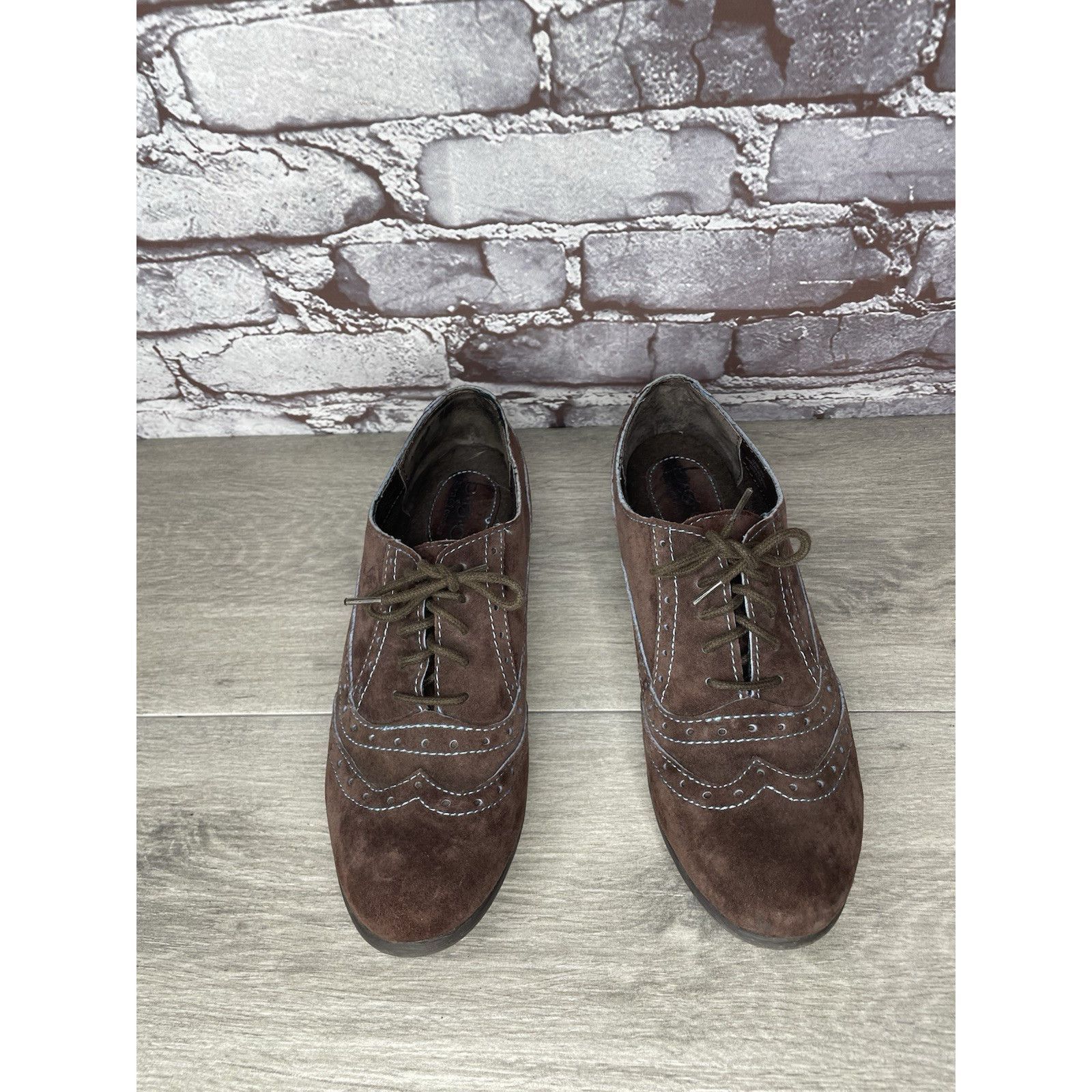 Born Born BOC Suzette Wingtips Shoes Brown Suede Blue Stitching O Size US 8.5 / IT 38.5 - 2 Thumbnail