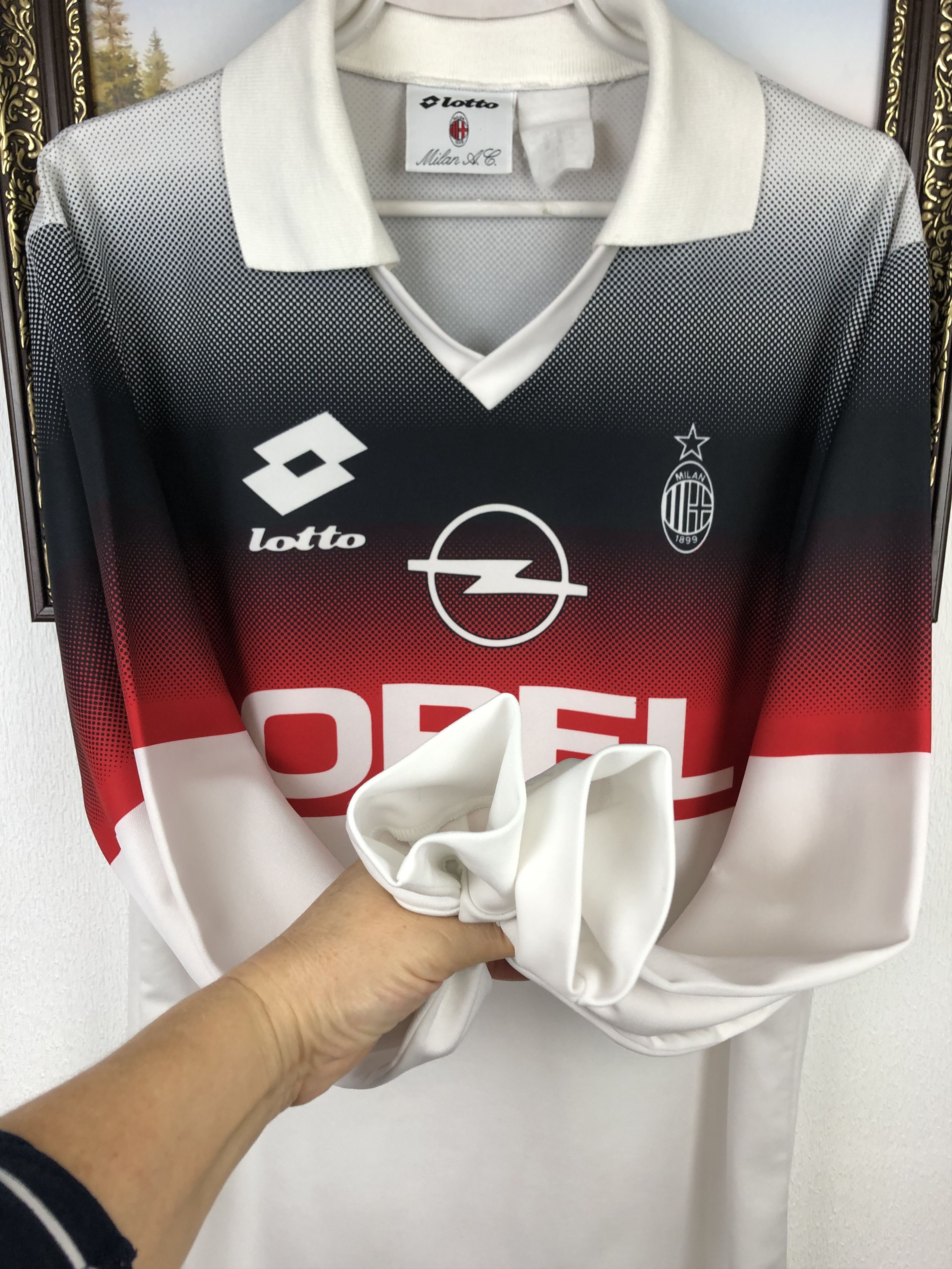 Lotto Sport Vintage Lotto Milan Football Shirt Soccer Long Sleeve Tee Size US L / EU 52-54 / 3 - 5 Thumbnail