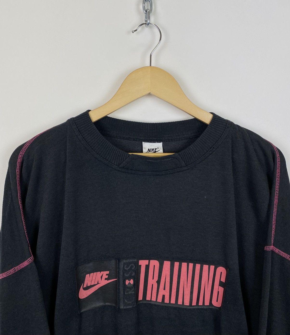 Nike Vintage Rare Nike Cross Training Sweatshirt Embroidered Logo Size US XL / EU 56 / 4 - 2 Thumbnail