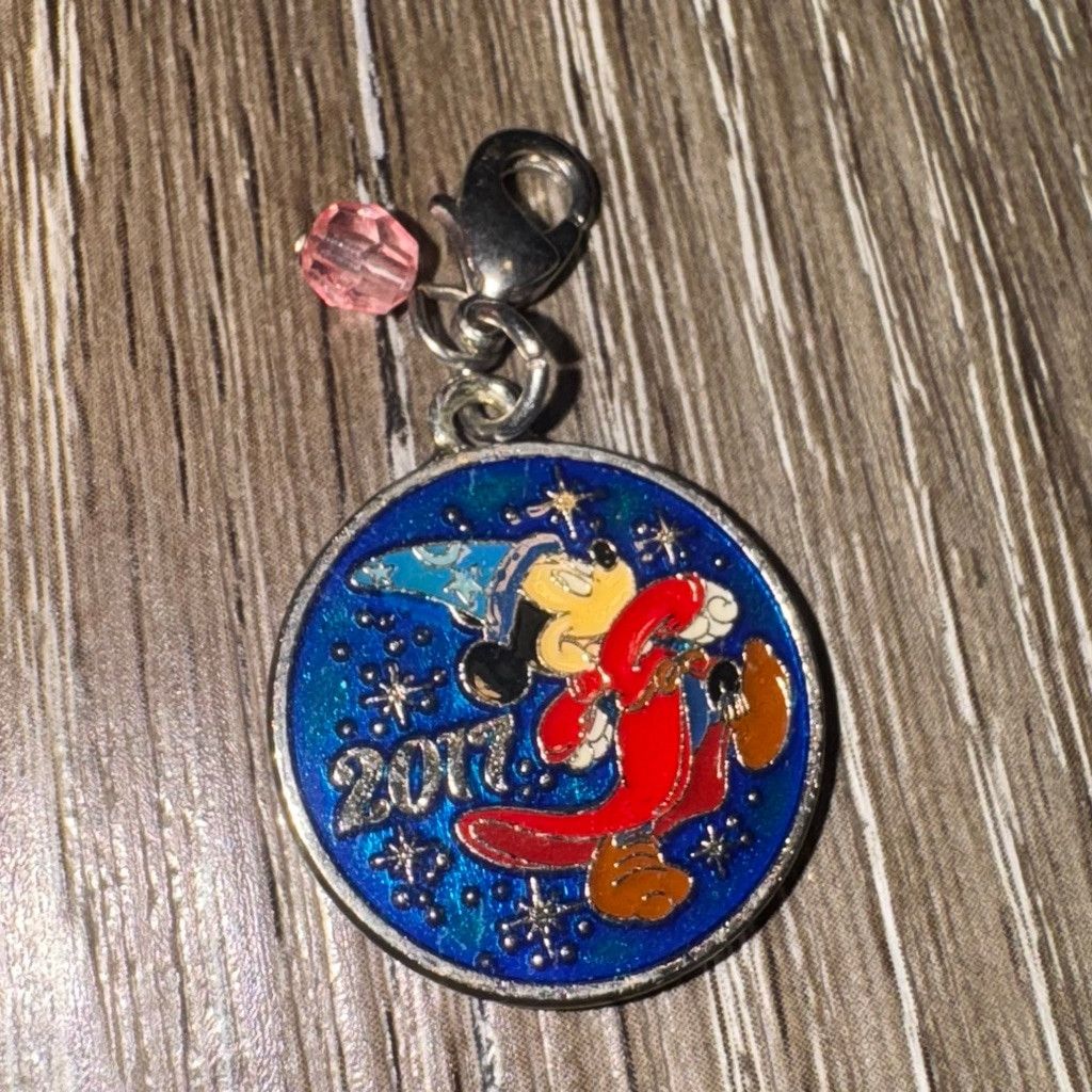 Disney Disney Blue Red Mickey Mouse 2017 keychain One Size Size ONE SIZE - 1 Thumbnail