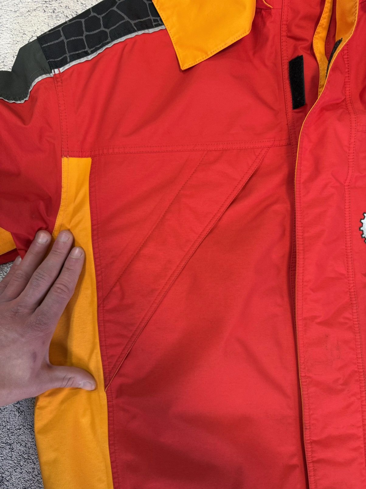 Peak Performance Vintage Peak Performance Gore-Tex Jacket XL Hooded Outdoor Size US XL / EU 56 / 4 - 21 Thumbnail