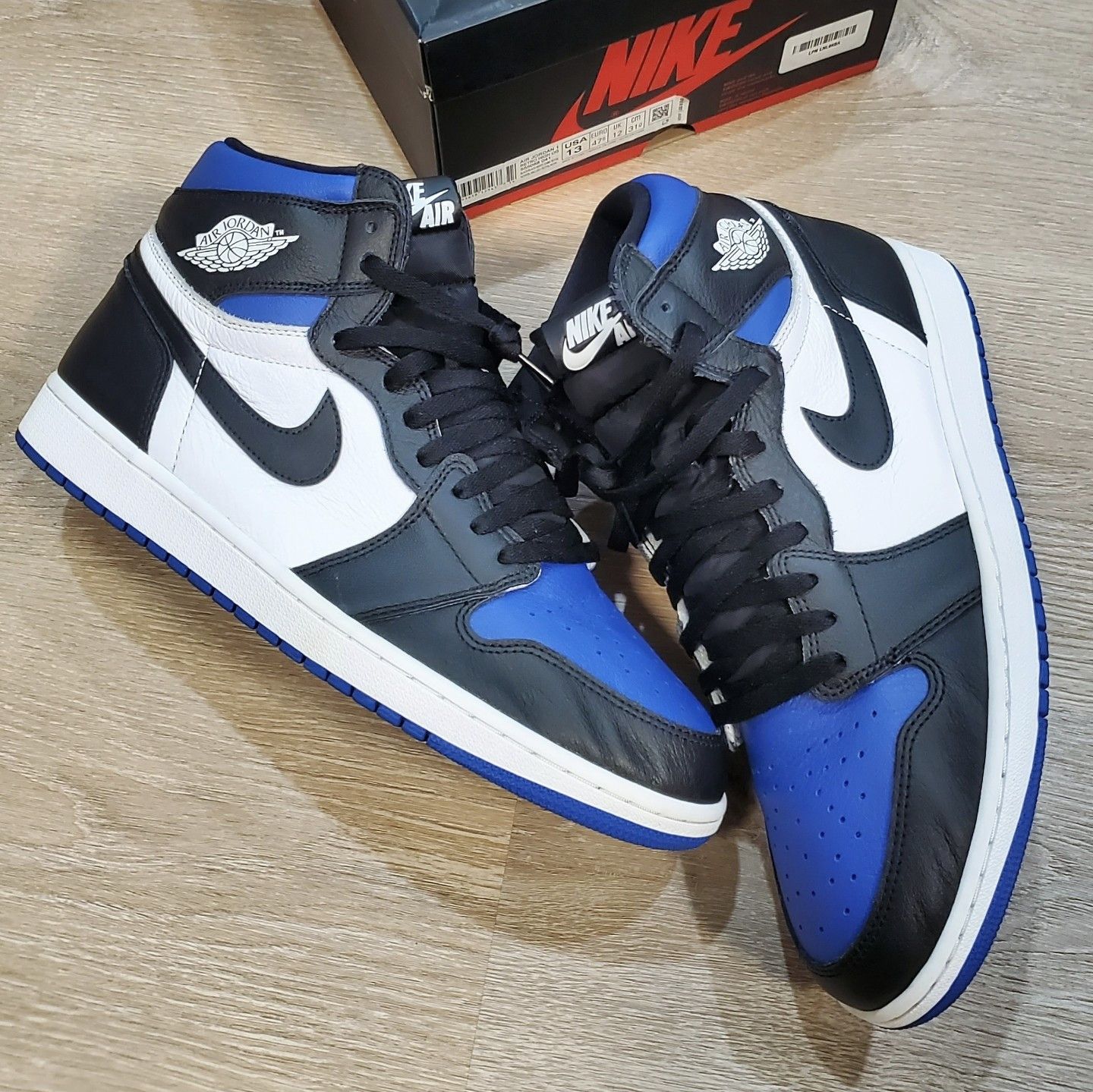 Jordan Brand Size 13 - Jordan 1 Retro OG High Royal Toe CLEAN PAIR Size US 13 / EU 46 - 2 Thumbnail