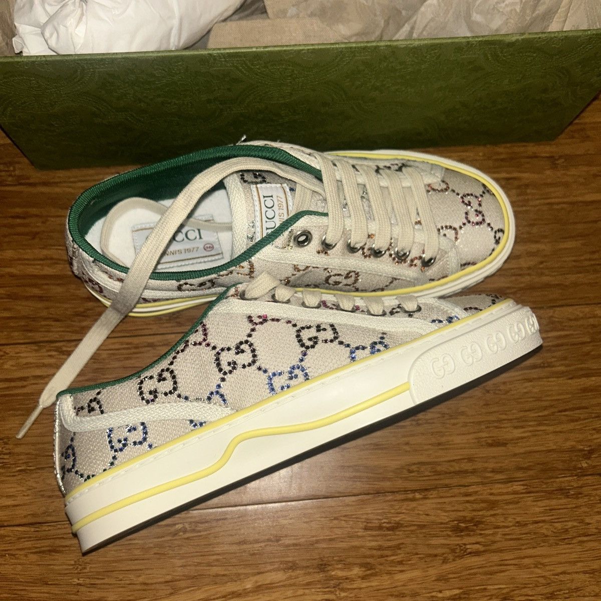 Gucci Gucci Tennis 1977 Stylish Skateboarding Shoes Silver White Size US 4.5 / IT 34.5 - 7 Thumbnail