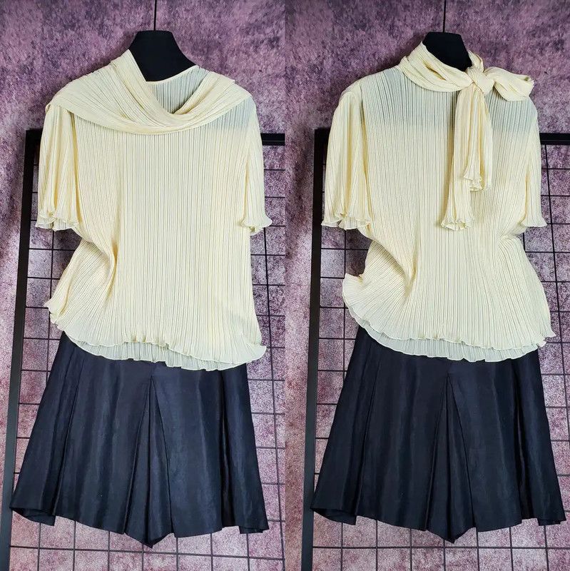 Dior Dior Summer Yellow Short Sleeve Pleated Top 0089 Size L / US 10 / IT 46 - 1 Thumbnail