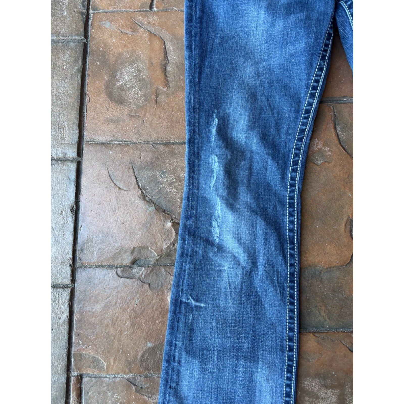 Miss Me VINTAGE Miss Me Boot Cut Jeans Stitch Flap Pockets 31 Blue Rhinestone Women's Jeans 31 Inseam 33 Rock Cowboy Pockets Size 24" / US 00 / IT 34 - 6 Thumbnail