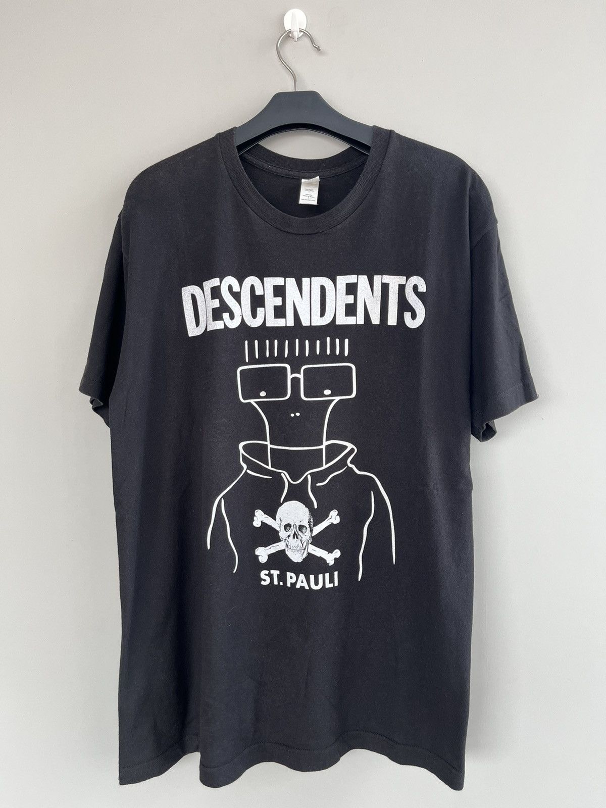 image of Band Tees x Rock Tees Descendents St.pauli American Punk Rock Band T-Shirt in Black (Size Large)