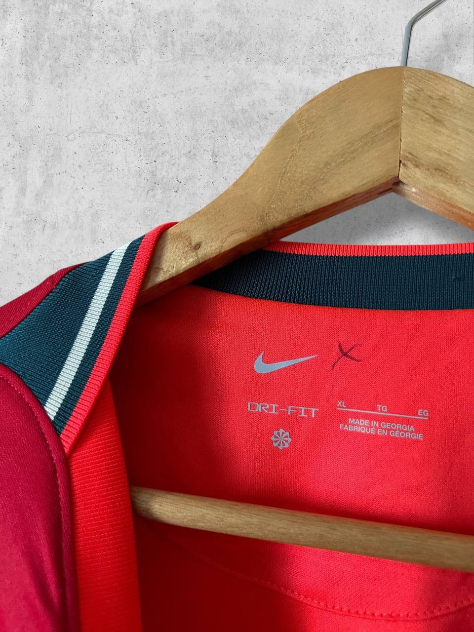 Nike Nike Liverpool football jersey club England soccer vintage Size US XL / EU 56 / 4 - 7 Thumbnail