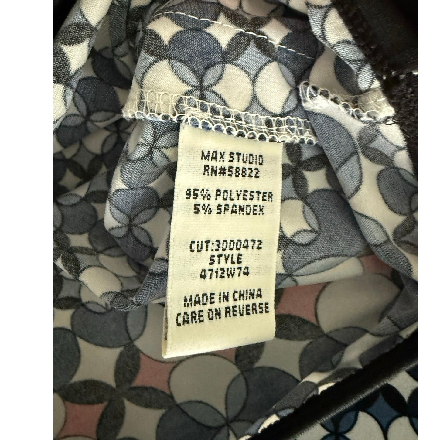 Other Max Studio Geometric Print Top – Size S Size S / US 4 / IT 40 - 5 Thumbnail