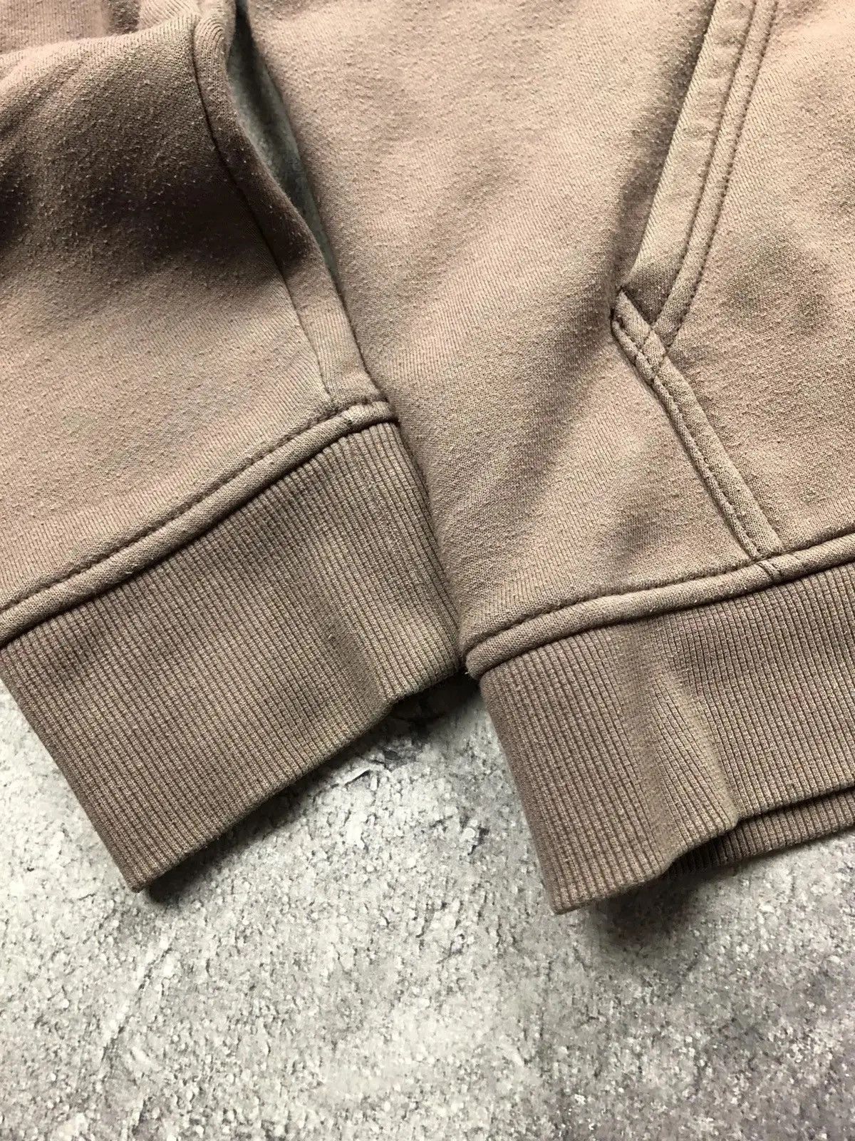 Carhartt CARHARTT Vintage Streetwear Mini Logo Hoodie Casual Mens Size US L / EU 52-54 / 3 - 11 Thumbnail
