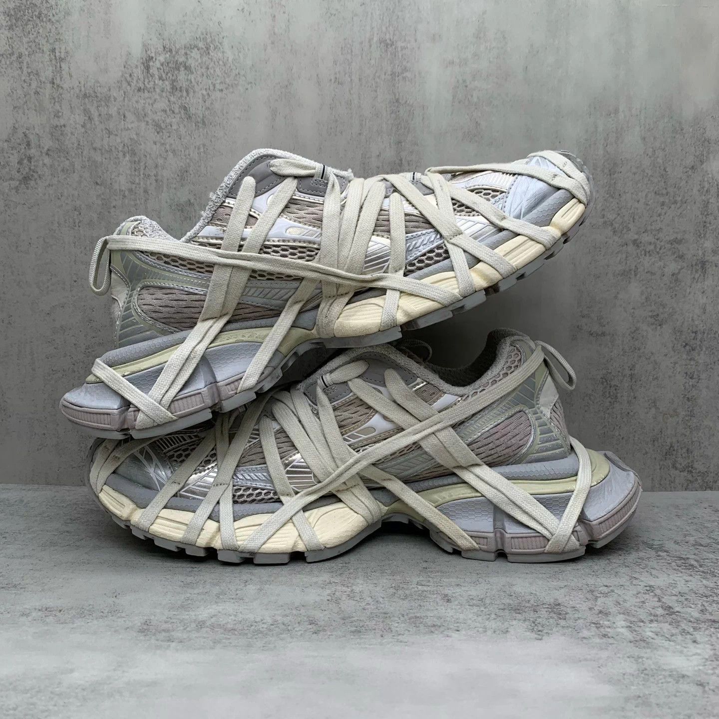 Balenciaga 3xl Balenciaga Crazy Laces Dad Shoes 42 98 New Size US 9 / EU 42 - 3 Thumbnail