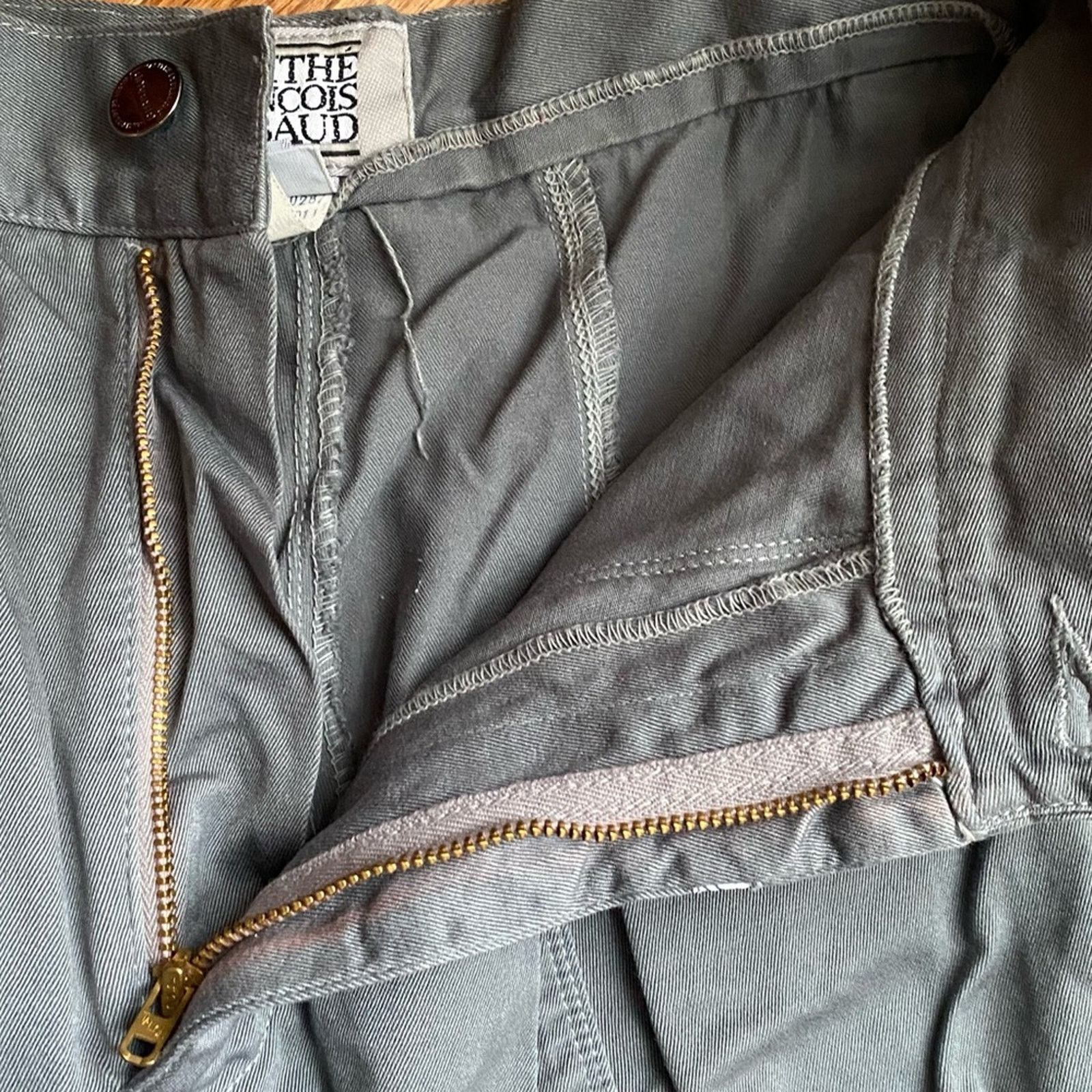 Marithe + Francois Girbaud GIRBAUD Gray Pleated Cotton 80s Snap Ankle Pant 5/6 27” Size 27" / US 4 / IT 40 - 10 Thumbnail