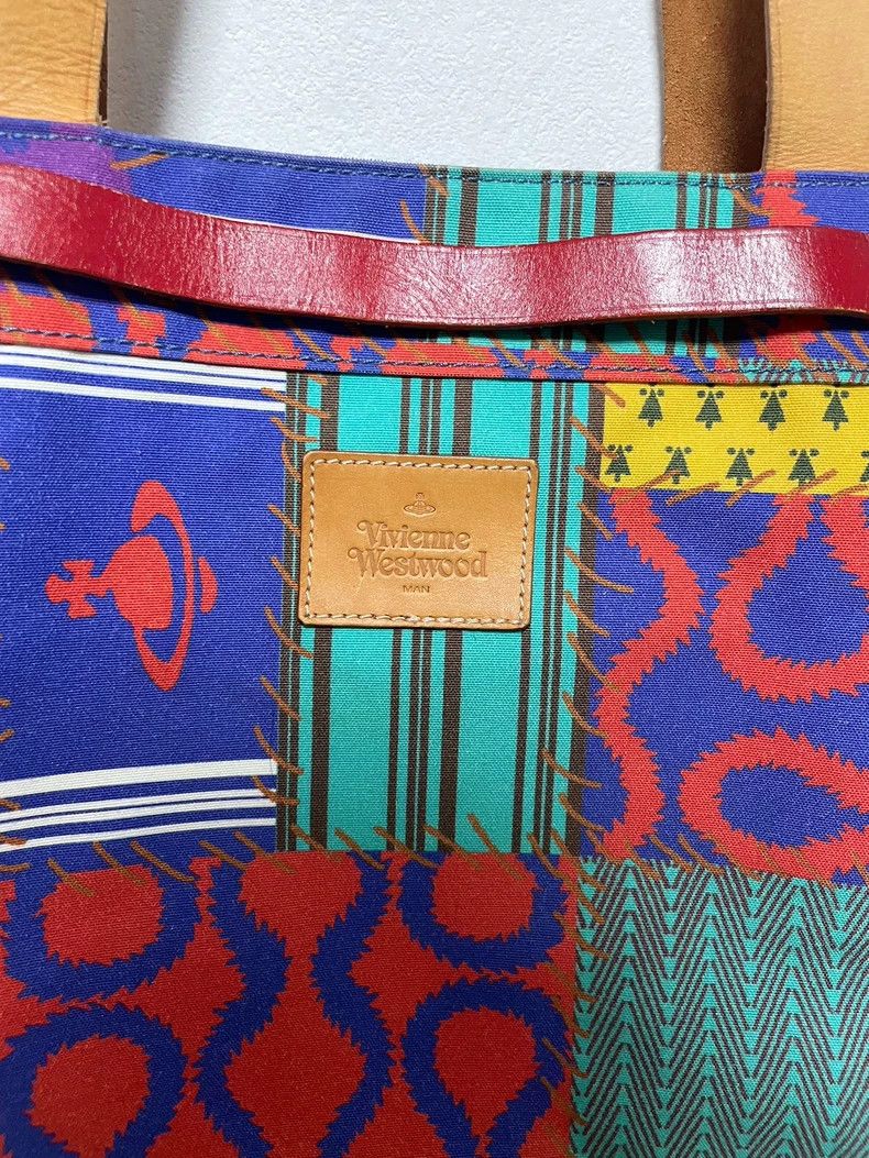 Vivienne Westwood Vivienne Westwood size os A series of large capacity totes Size ONE SIZE - 6 Thumbnail