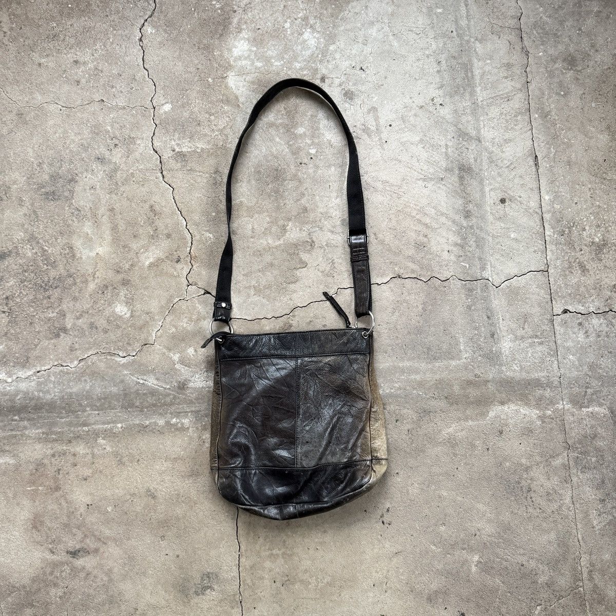 バッグ vintage archive leather shoulder bag Vintage Archive Genuine Leather Crossbody Bag
