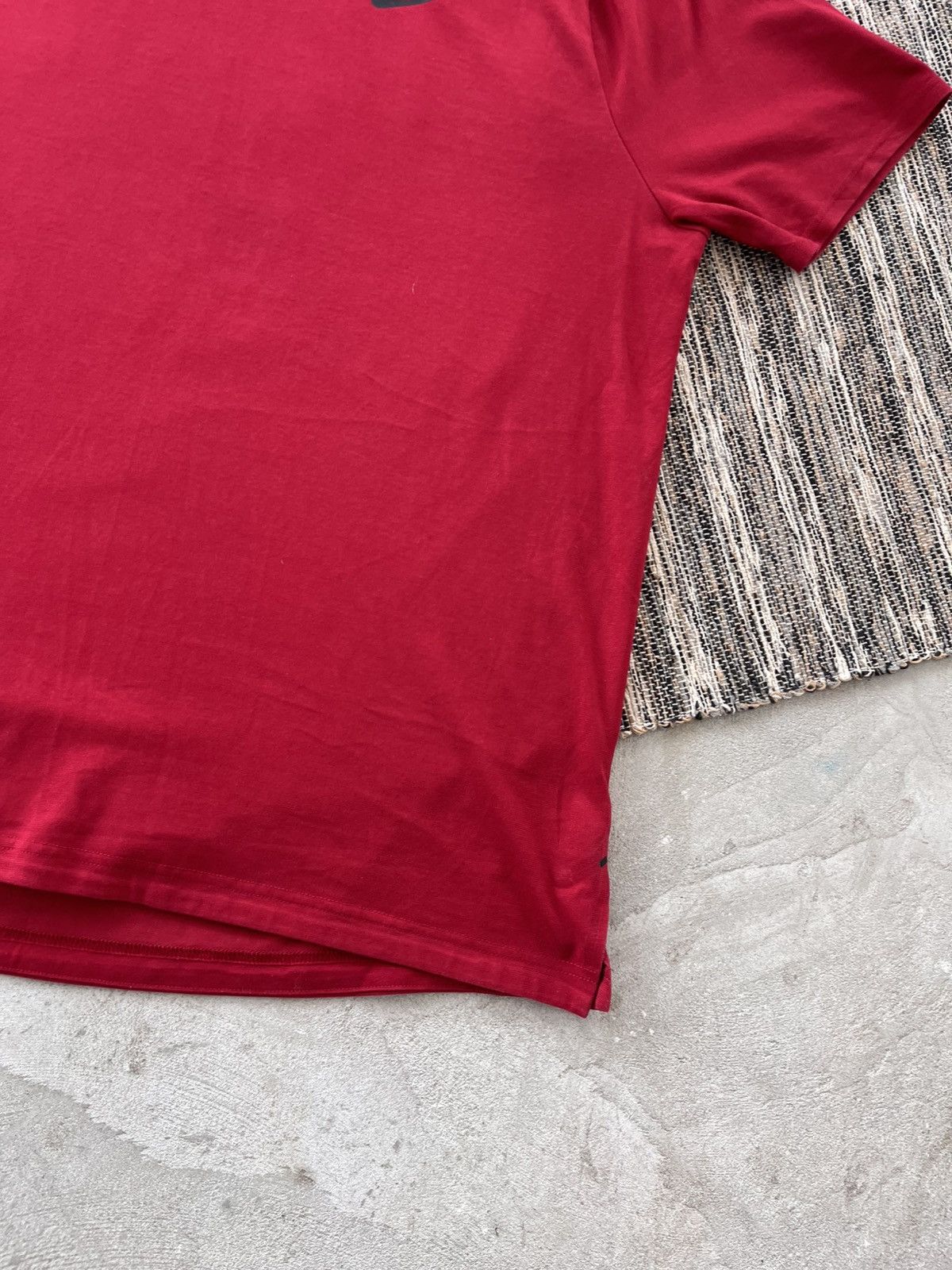 Nike Vintage Nike Tech Fleece Red TShirt Minimalistic blank tee Size US XL / EU 56 / 4 - 7 Thumbnail