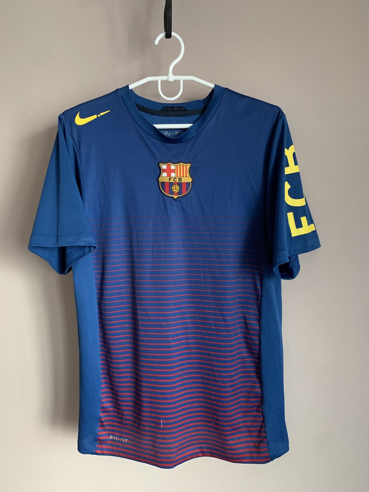 Nike BARCELONA 2014 TRAINING Football Shirt Nike Soccer Jersey S Size US S / EU 44-46 / 1 - 1 Thumbnail