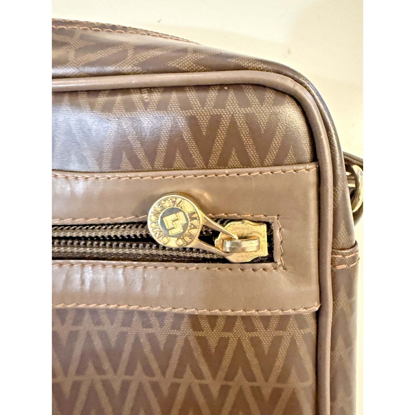 Mario Valentino Vintage Mario Valentino Crossbody Bag Womens Monogram Size ONE SIZE - 3 Thumbnail