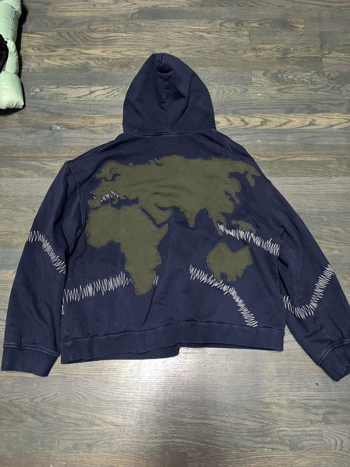 Who Decides War Who decides war earth hoodie Size US L / EU 52-54 / 3 - 7 Thumbnail