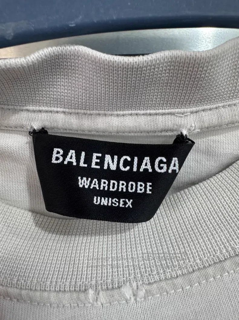Balenciaga Balenciaga White Ripped Slogan Short Sleeve T-Shirt Size US XS / EU 42 / 0 - 3 Thumbnail