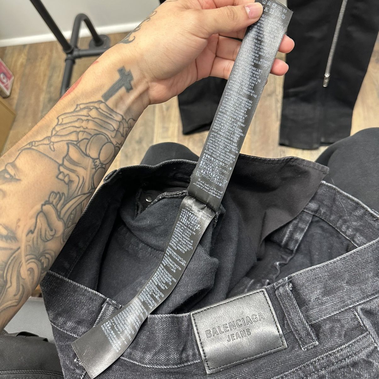 Balenciaga Balenciaga Lost Tapes Size US 34 / EU 50 - 7 Thumbnail