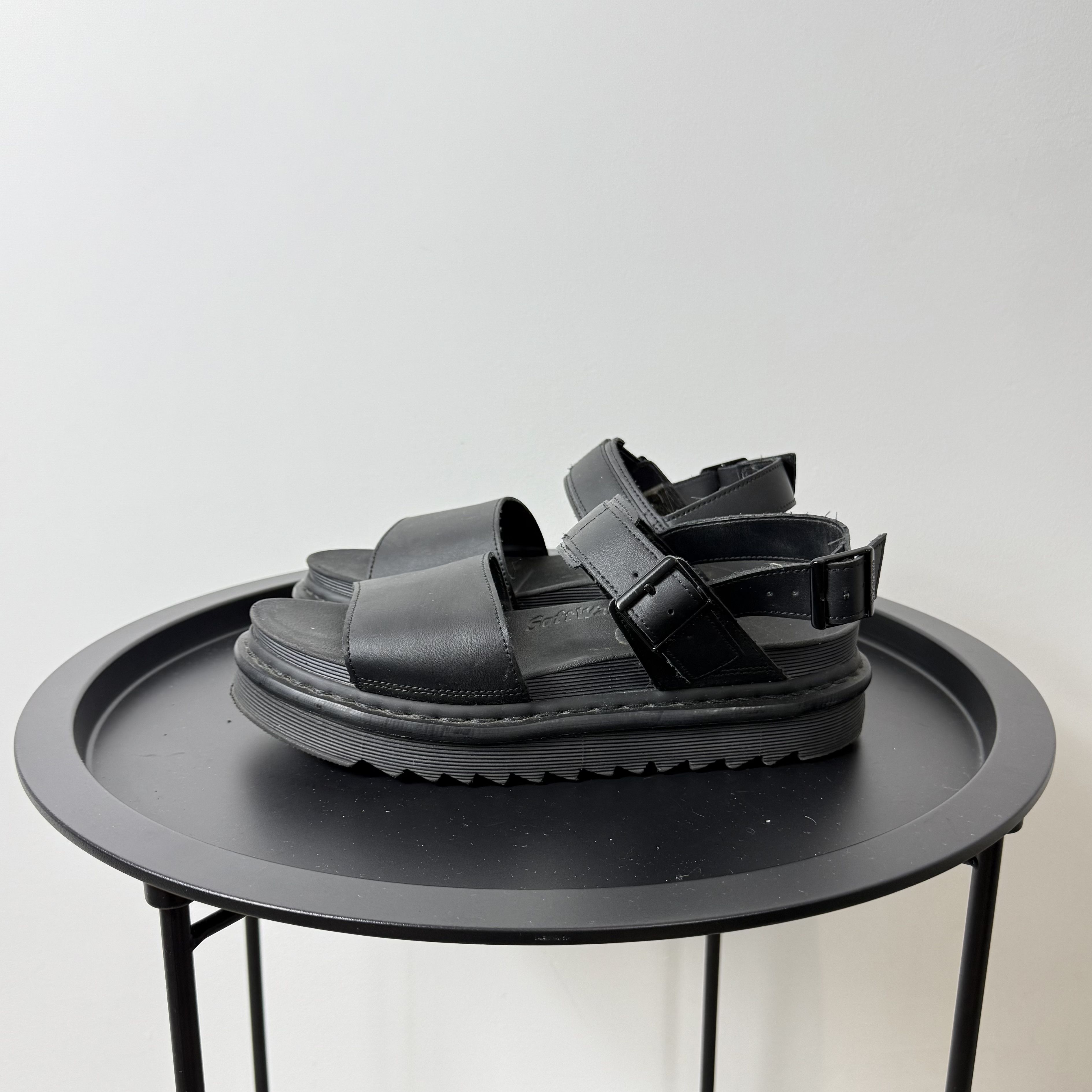 Dr. Martens Dr. Martens Voss in Black Hydro Planforms Sandals Size US 10 / IT 40 - 1 Thumbnail