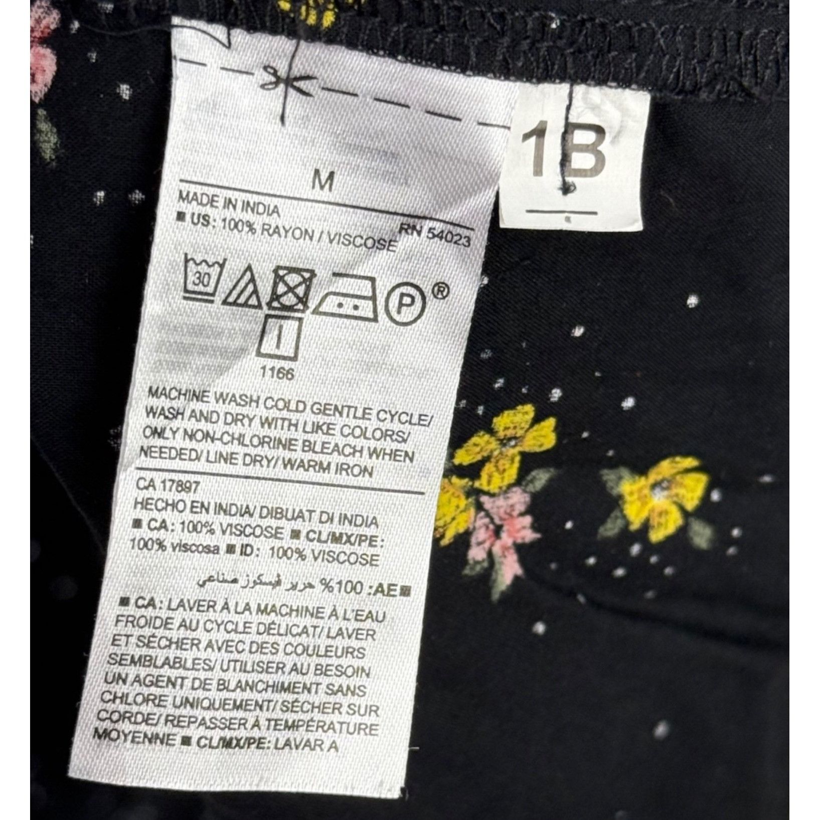 Old Navy Old Navy Women's Black Floral Shift Dress Bell Sleeves Size Size M / US 6-8 / IT 42-44 - 4 Thumbnail