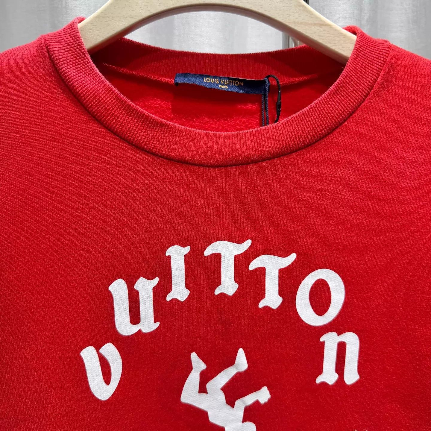 Louis Vuitton LV Red Logo Print Sweatshirt XS Runway Size US XS / EU 42 / 0 - 3 Thumbnail